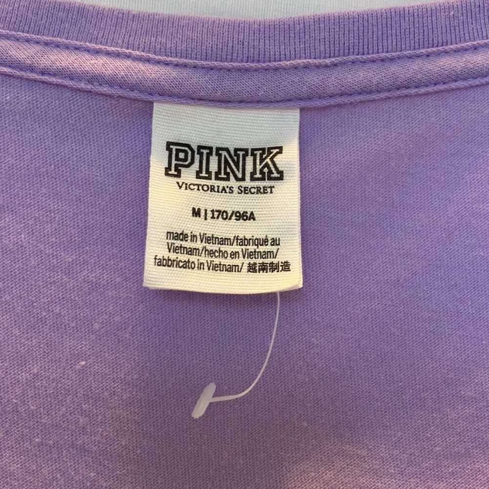 PINK Victoria’s Secret short sleeve v-neck shirt lavender size medium - Picture 3 of 7